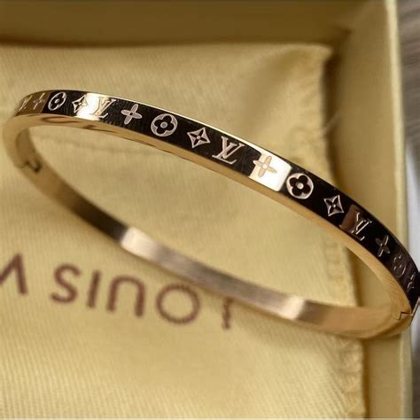 pulsera louis vuitton hombre|pulseras de hombre bold.